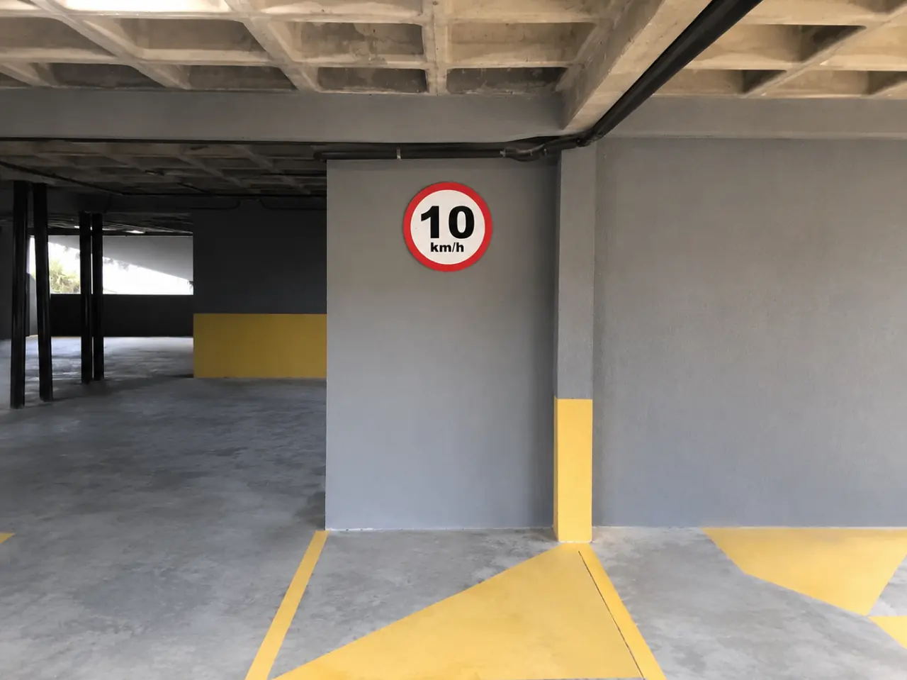 Placa viária de regulamentação