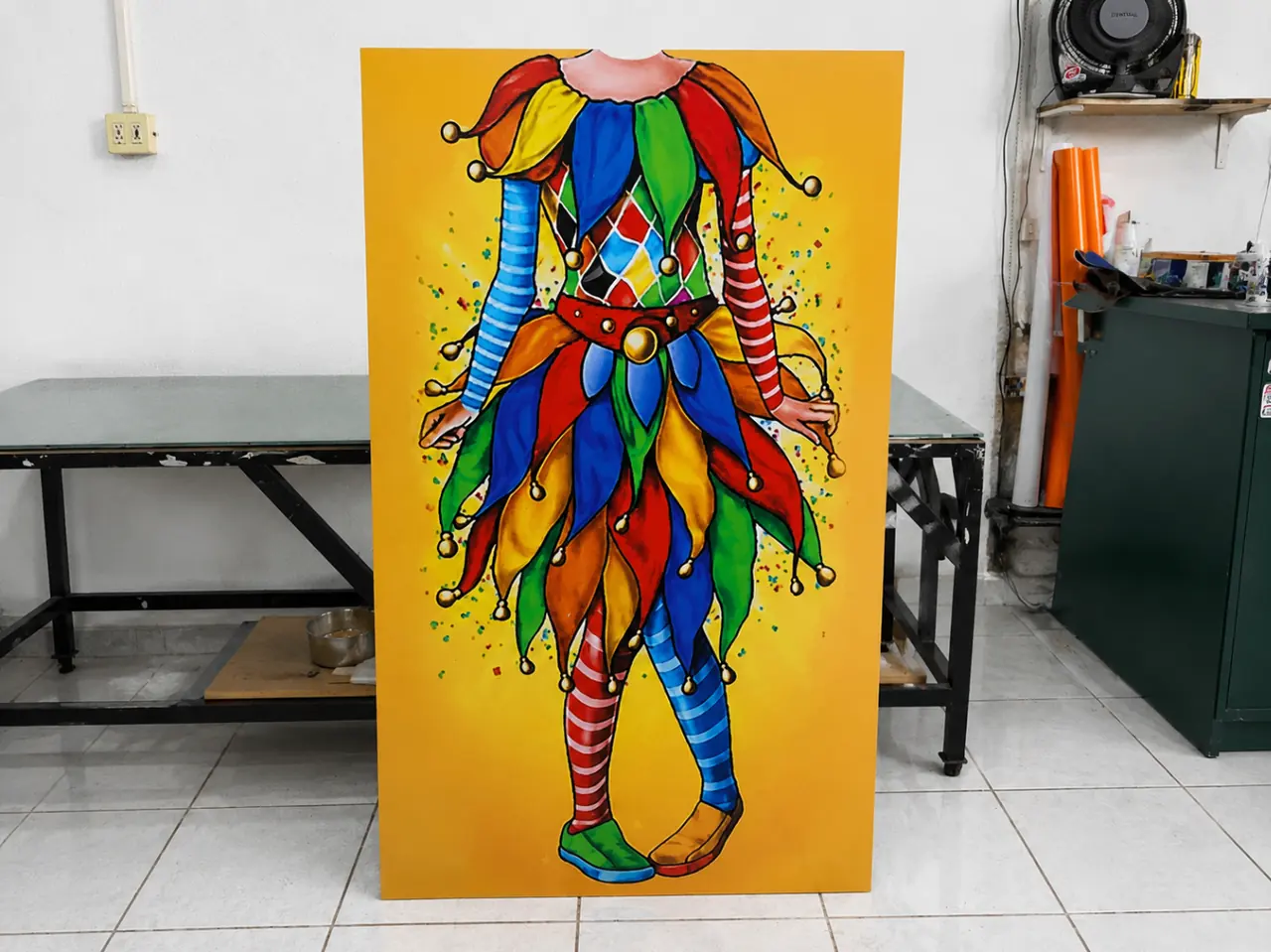 Painel com letreiro iluminado para evento