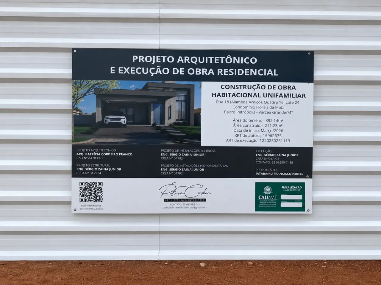 Placa de projeto arquitetônico com QR code