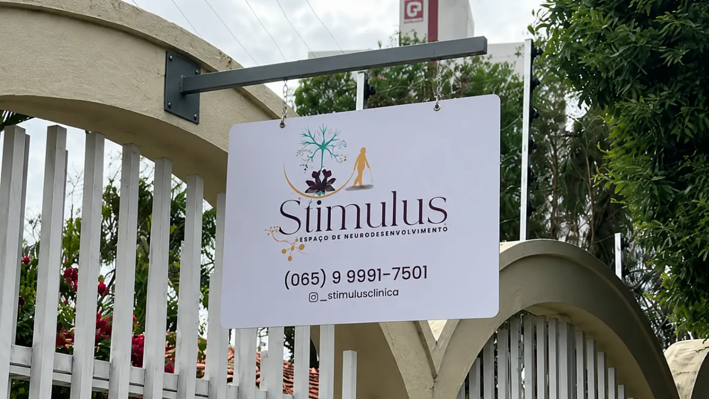Placa suspensa
